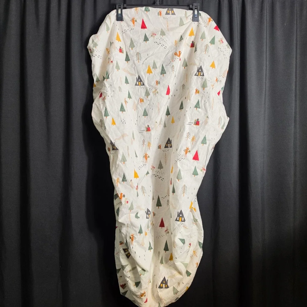 Crate & Kid Organic Crib Fitted Sheet Holiday Present Winter Forest Animal 28x52